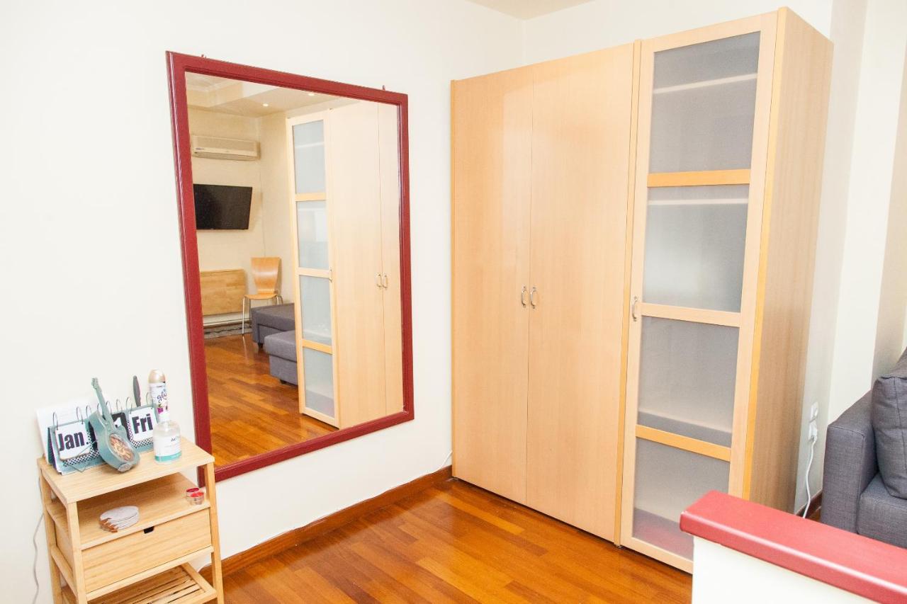 Centrally Located Studio In Athens! Appartamento *